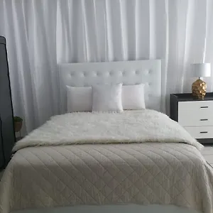 https://ocean-white-aparment.comcaribbean.com